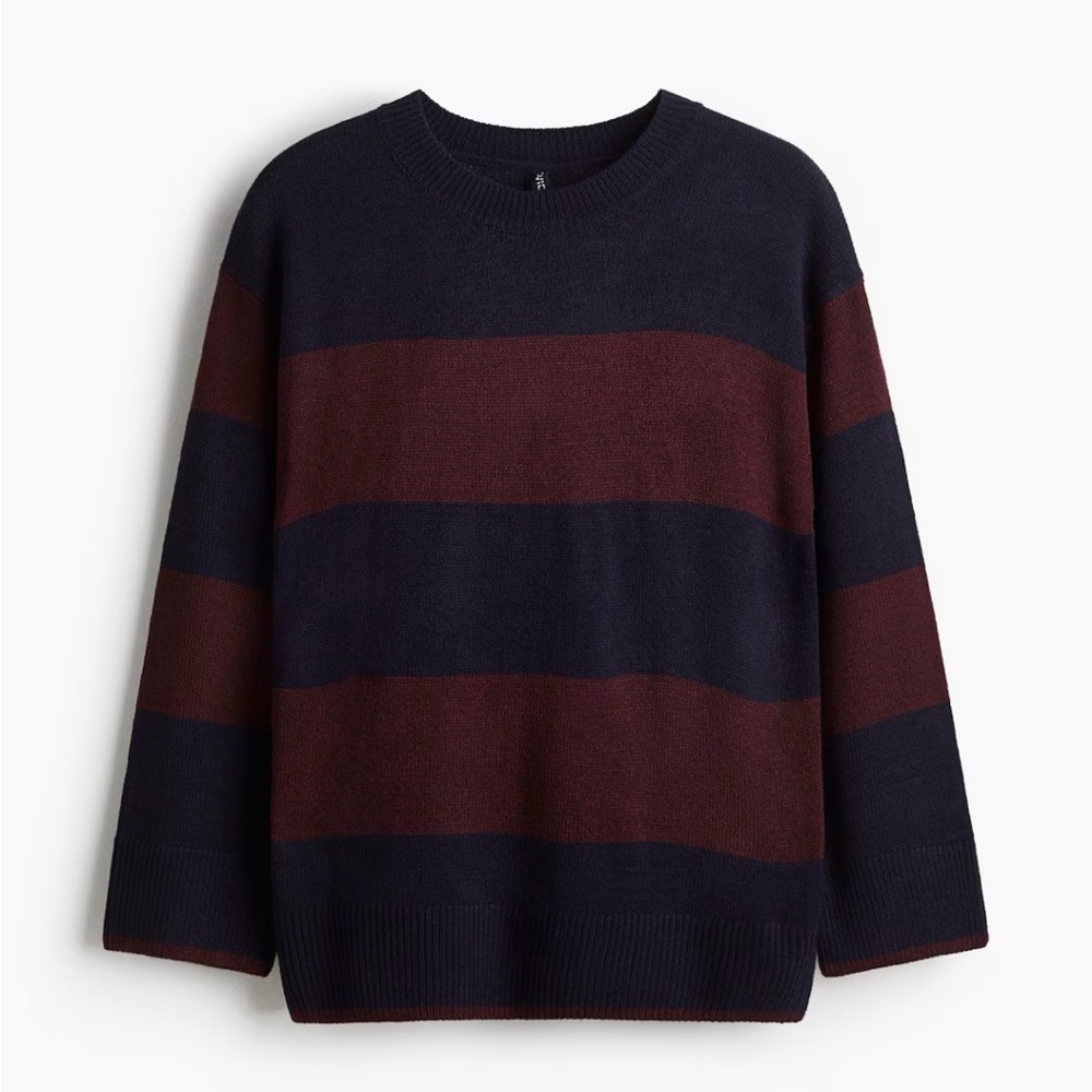 H&M Women's Navy and Burgundy Striped Sweater